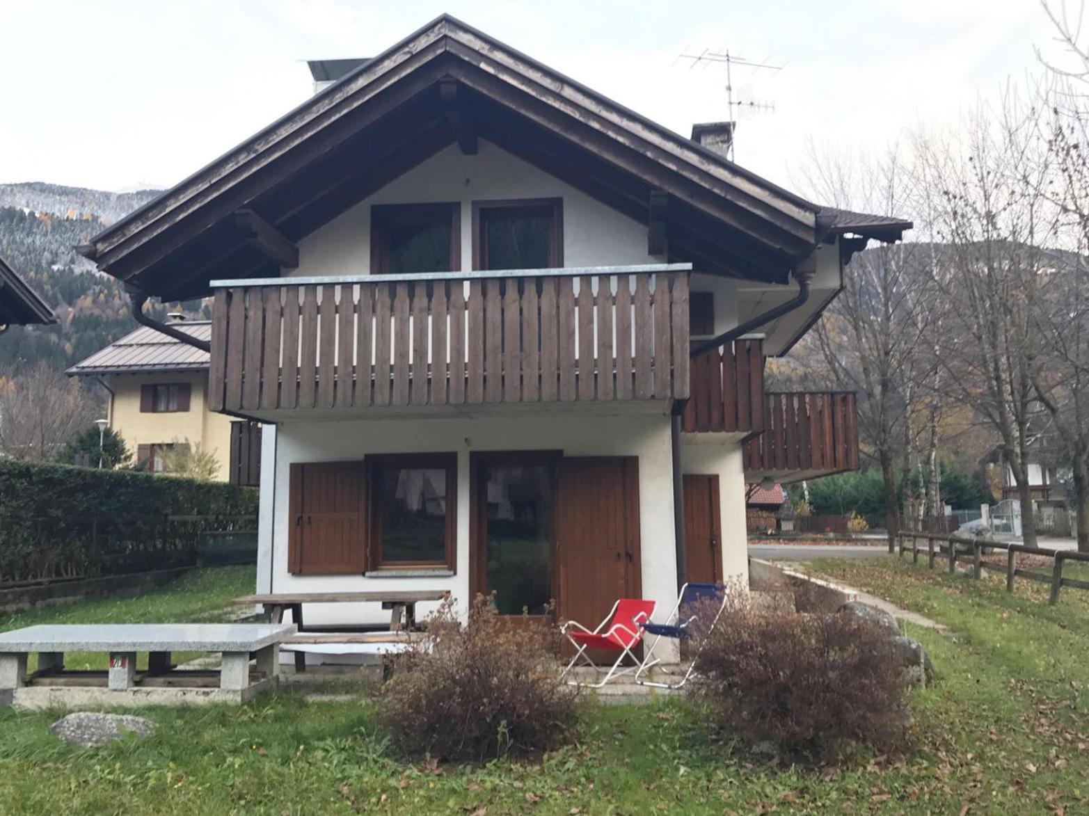 La Pineta - Appartamenti In Villetta 平佐洛 外观 照片